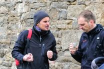 he Jürgen - willsch a mal von meim selber brennta Schnäpsle probiere?