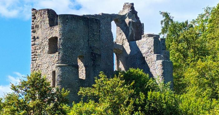 burgruine-hohenzimmern1_1200x630