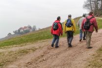 nochmals ein sehr steiler Anstieg und Schloss Staufenberg kommt in Sichtweite
