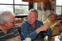 Jürgen zu Hubert: "hasch du mei Räucher-Fässle irgendwo romliega g'seah?"