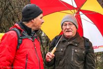 Wolfgang: "mach endlich dein bleda Sonnaschirm zua - s hat aufghört zom regna!" - Thomas: "Lass me en Ruah - siesch net, mir werdet grad fotografiert"