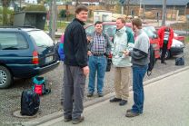 OWA-Frischling Mike zeigt allen, wo der Hammer hängt: Kameramann Cornelius, OttoXXL und sein Sohnemann Jörg