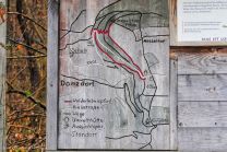 ein Wegweiser: unser erstes Etappenziel ist der Messelstein