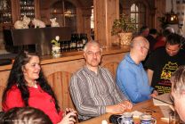 Die Leonberger Tischrunde: Iris - Jürgen und Edgar - gerade geistig abwesend