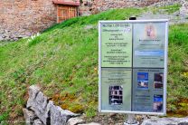 Etwas zur Ruineninformation: Wir brauchen keine Führungen - wir haben Edgar und Rudi