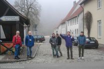 eiskalter Nebel wabert beim Einkaufen durch Vehringenstadt - aber wir sind trotzdem gut drauf