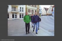 großes Treffen in Ergenzingen zum OWA-Start: Rüdiger und Joachim im strammen Anmarsch