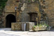 im Innenhof der Ravensburg