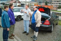 Extra für Florian und Hartmut: Jo Porno zeigt endlich mal wie man fachmännisch hartgekochte Eier verspeist