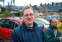 Joachim stöhnt: "jetzt han i soviel g'fressa - da kann i fei nemme laufa"